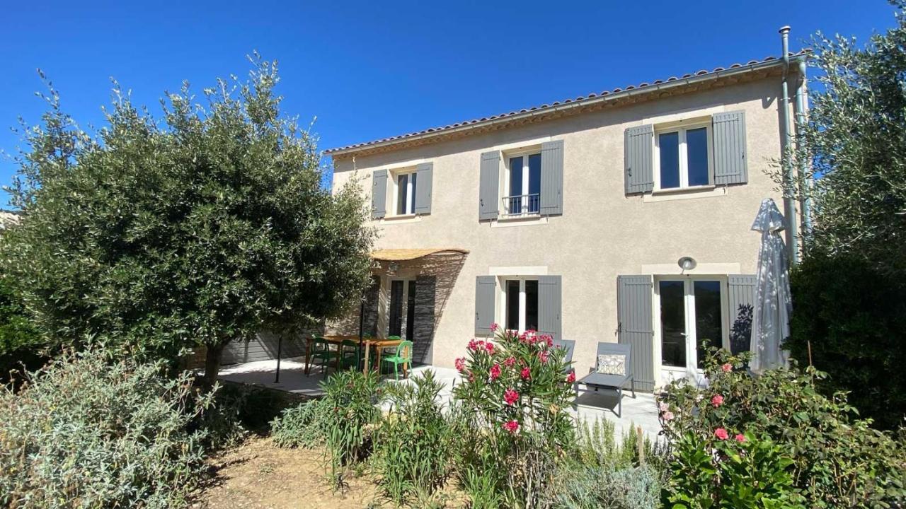 Villa Spacieuse Avec Terrasse Et Vue Mont Ventoux Entrechaux ภายนอก รูปภาพ