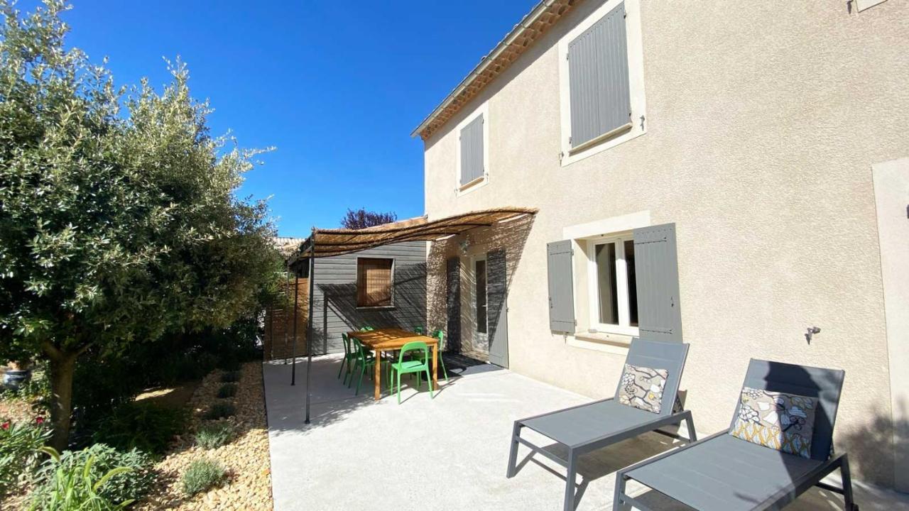 Villa Spacieuse Avec Terrasse Et Vue Mont Ventoux Entrechaux ภายนอก รูปภาพ